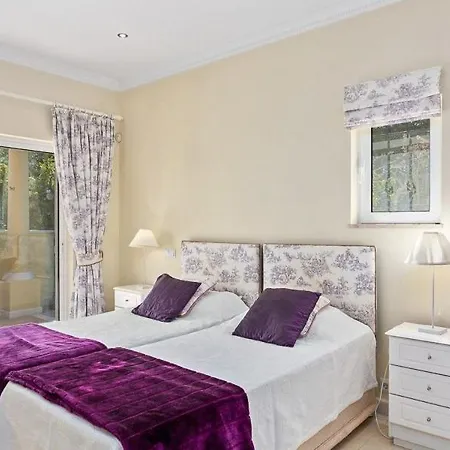 Sleeps 8 Pool Air Con Wifi ואלה דה לובו