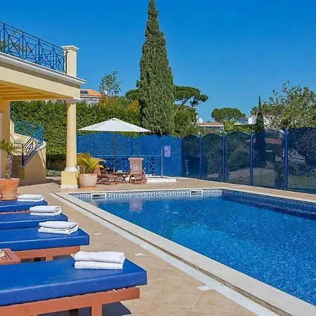 Sleeps 8 Pool Air Con Wifi *